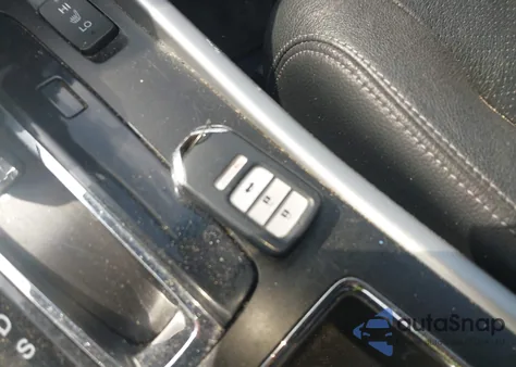 2014 Honda Accord Touring z USA, uszkodzony, nr VIN 1HGCR3F99EA029025